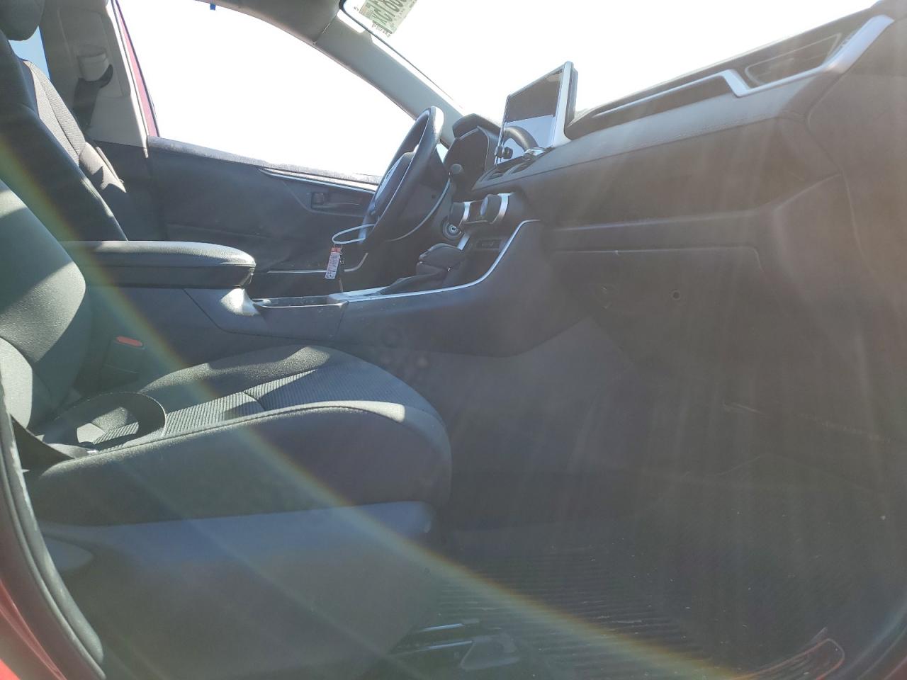 2024 Toyota RAV 4 - Image 7