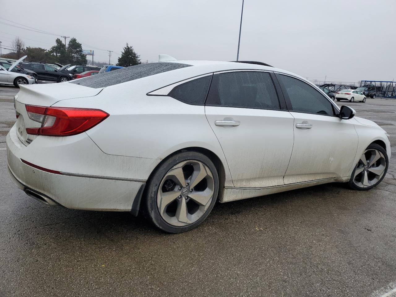 1HGCV2F95JA033198 HONDA ACCORD 2018