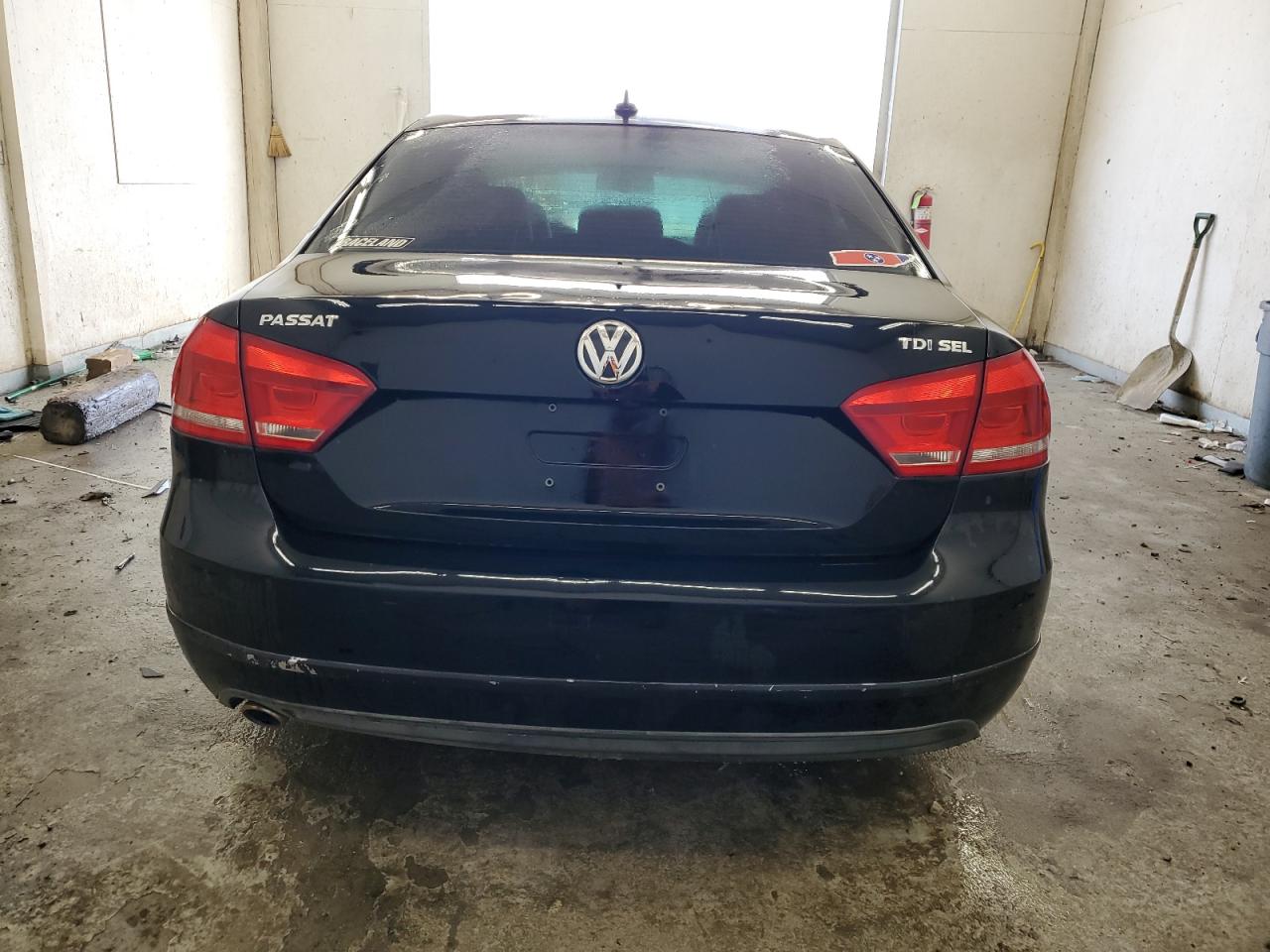 2014 Volkswagen Passat - Image 6
