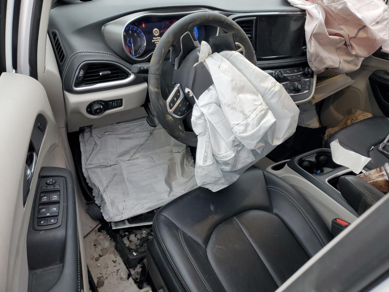 2024 Chrysler Pacifica Touring L VIN: 2C4RC1BG6RR126431 Lot: 46989475