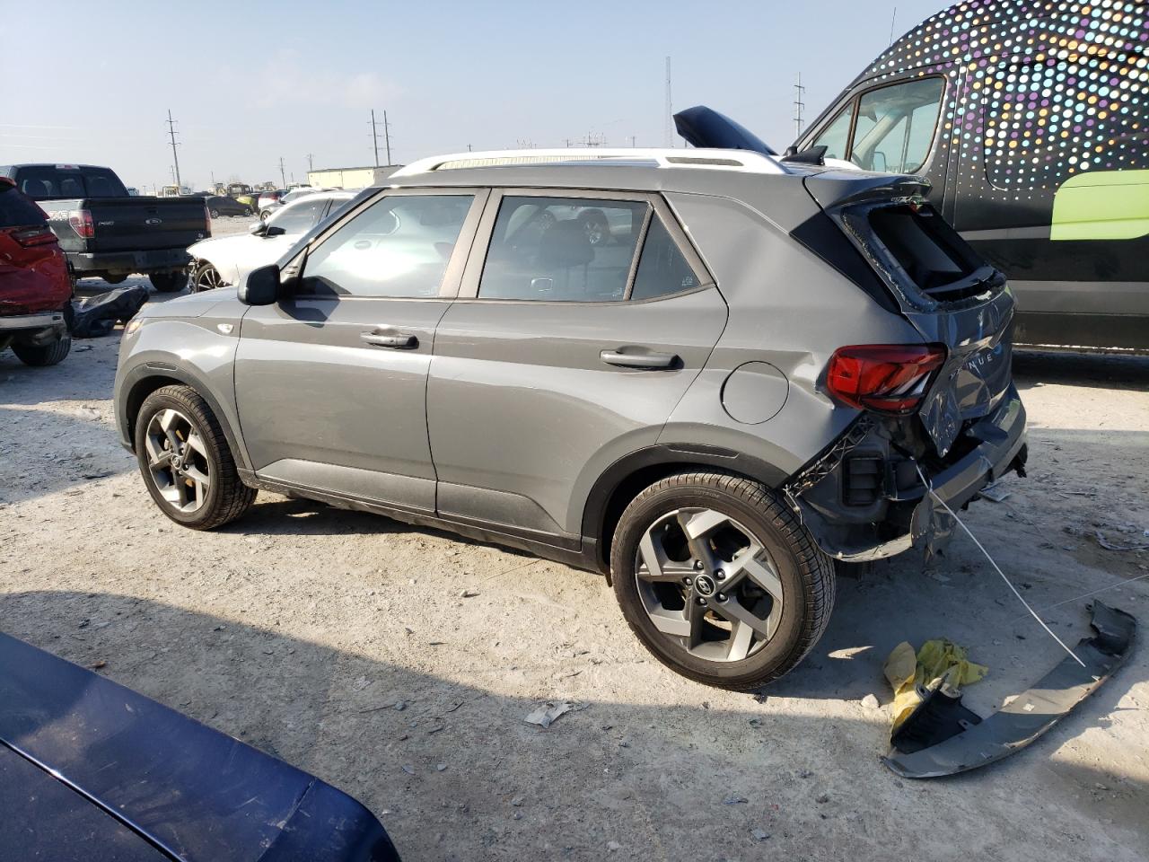 2020 Hyundai Venue - Image 2