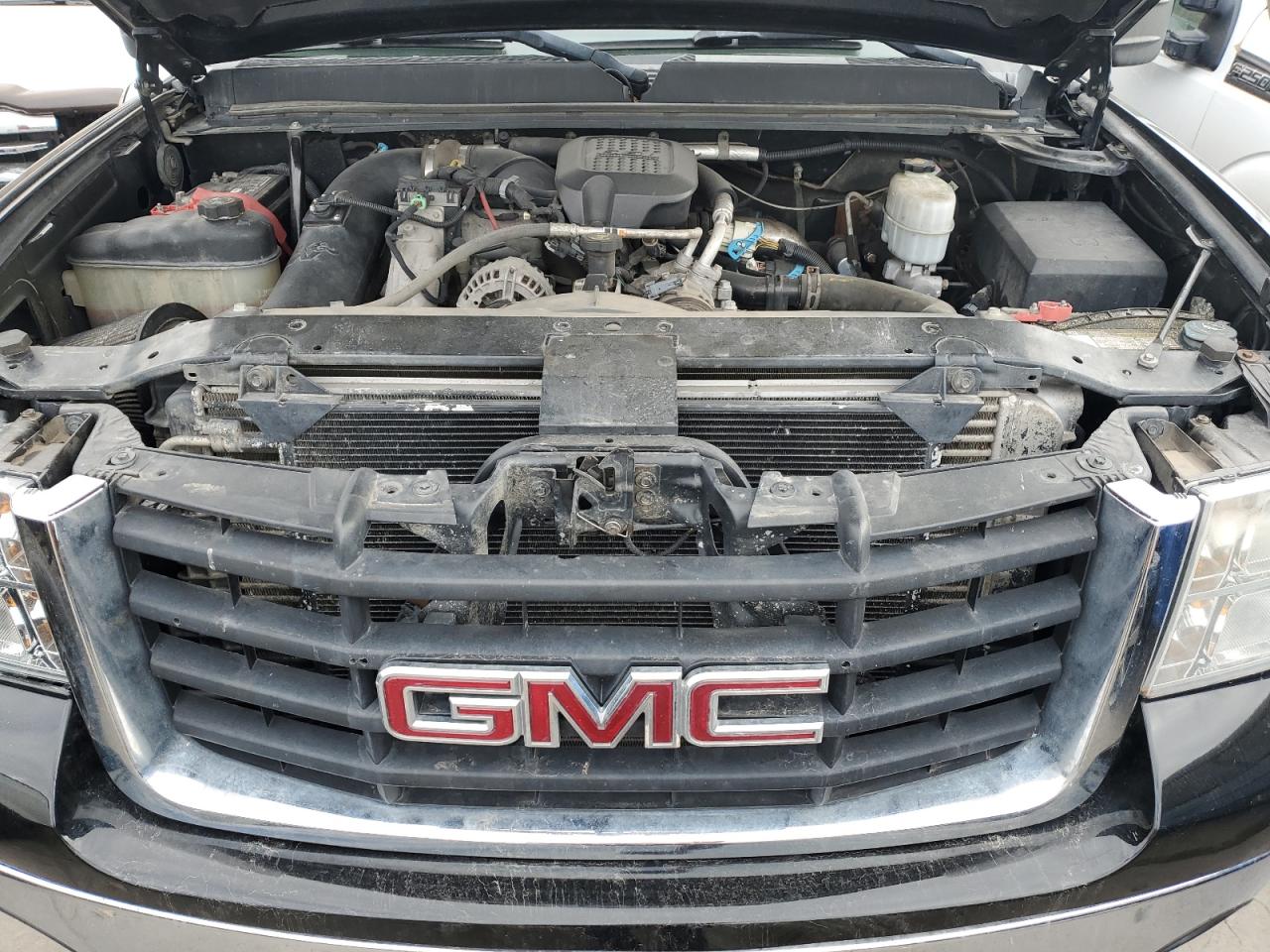 2009 GMC Sierra - Image 11
