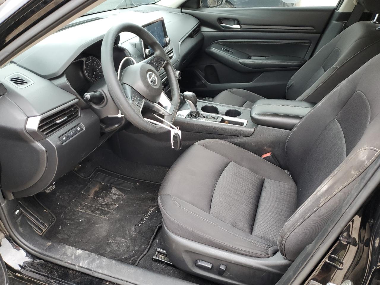 2020 Nissan Altima - Image 7