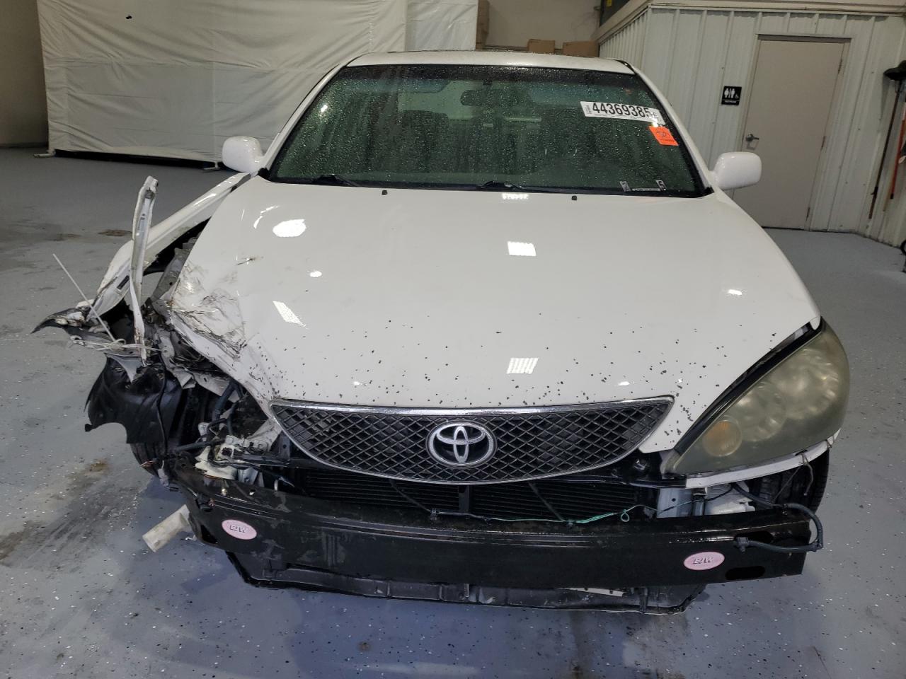 2005 Toyota Camry - Image 5