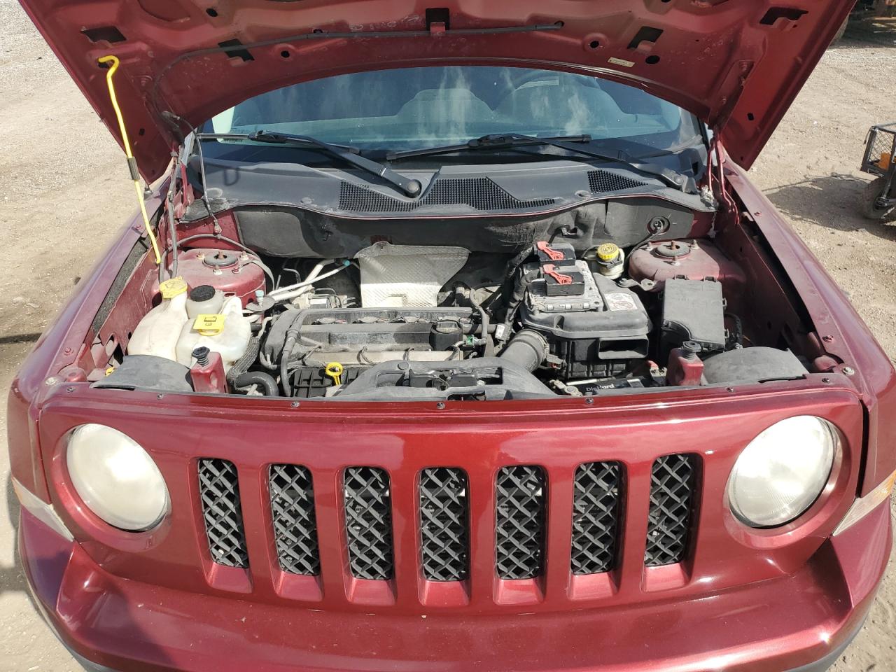 2014 Jeep Liberty (Patriot) - Image 12