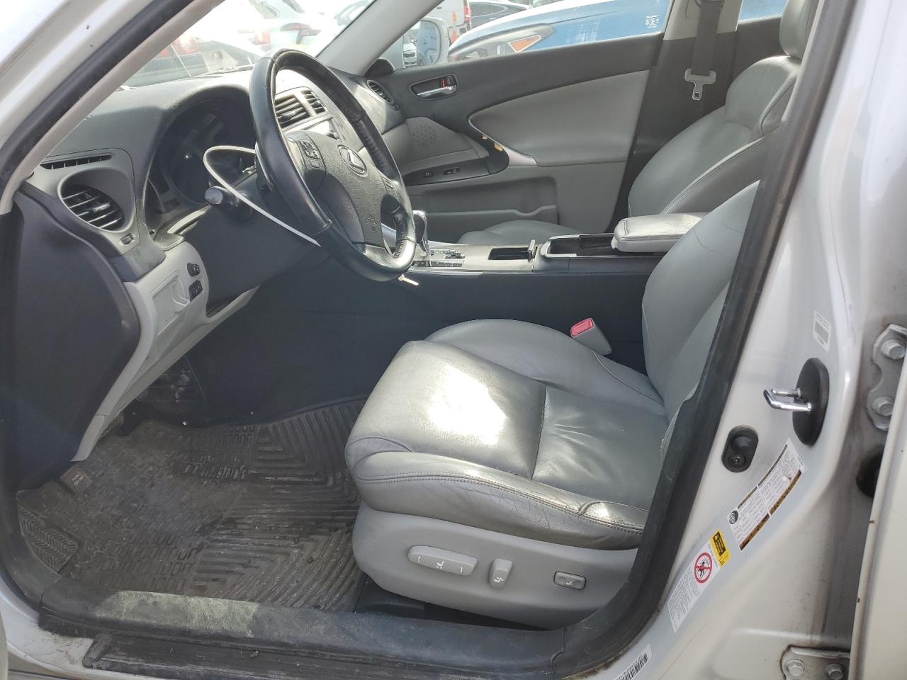 2008 Lexus IS - Image 7