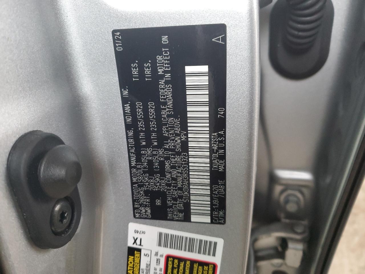 2024 Toyota Highlander - Image 12