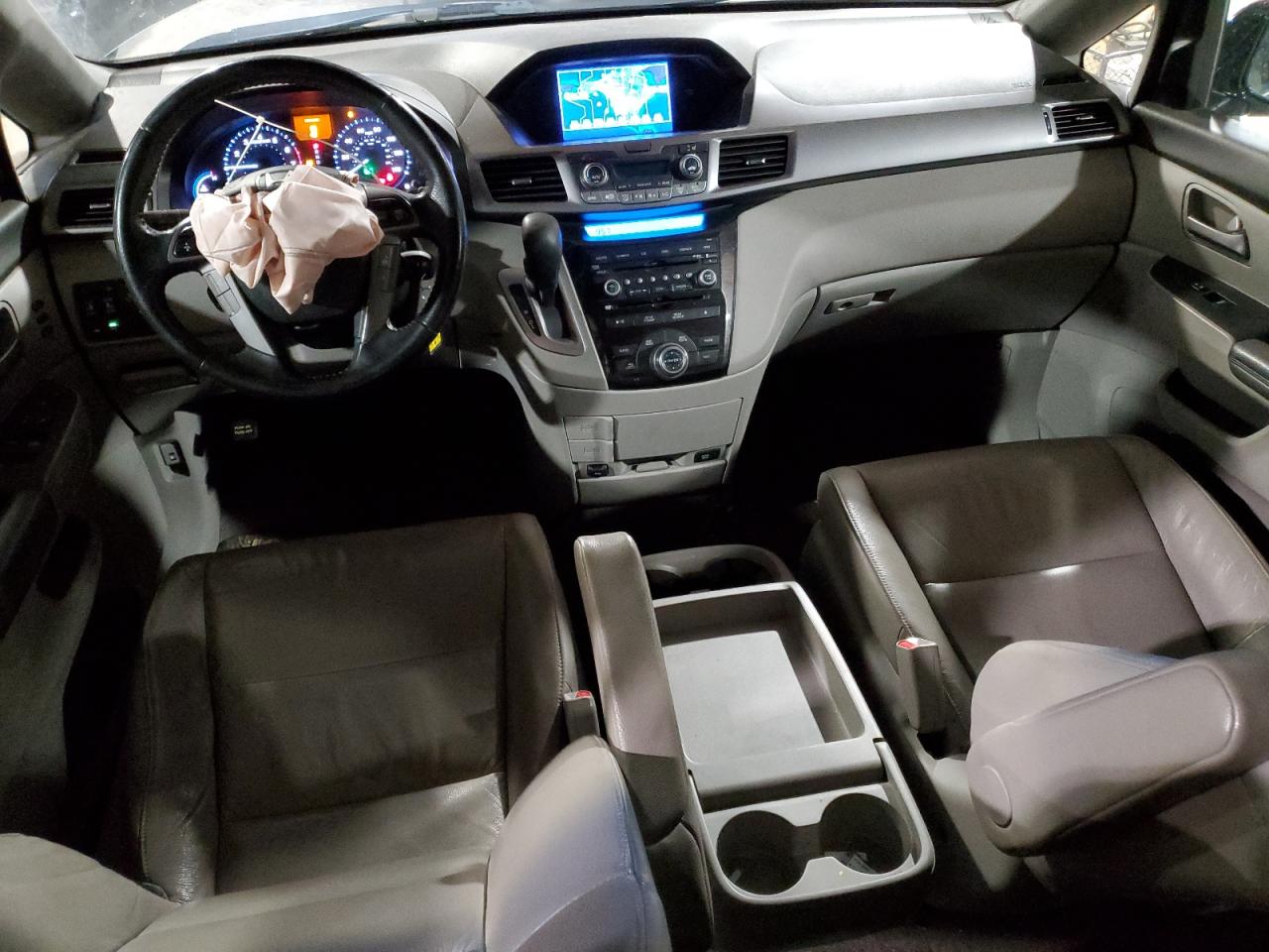 2011 Honda Odyssey - Image 8