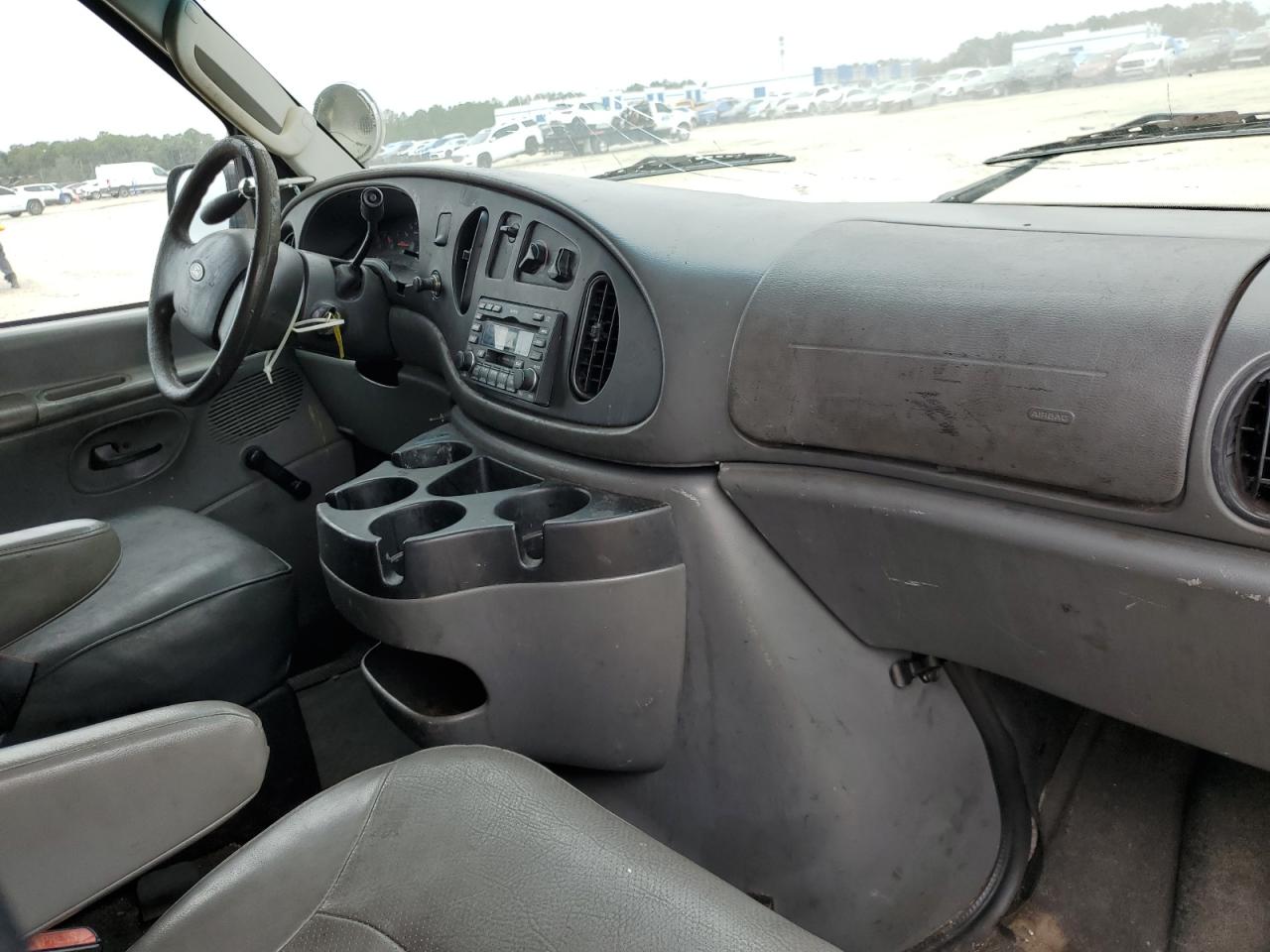 2006 Ford Econoline - Image 8