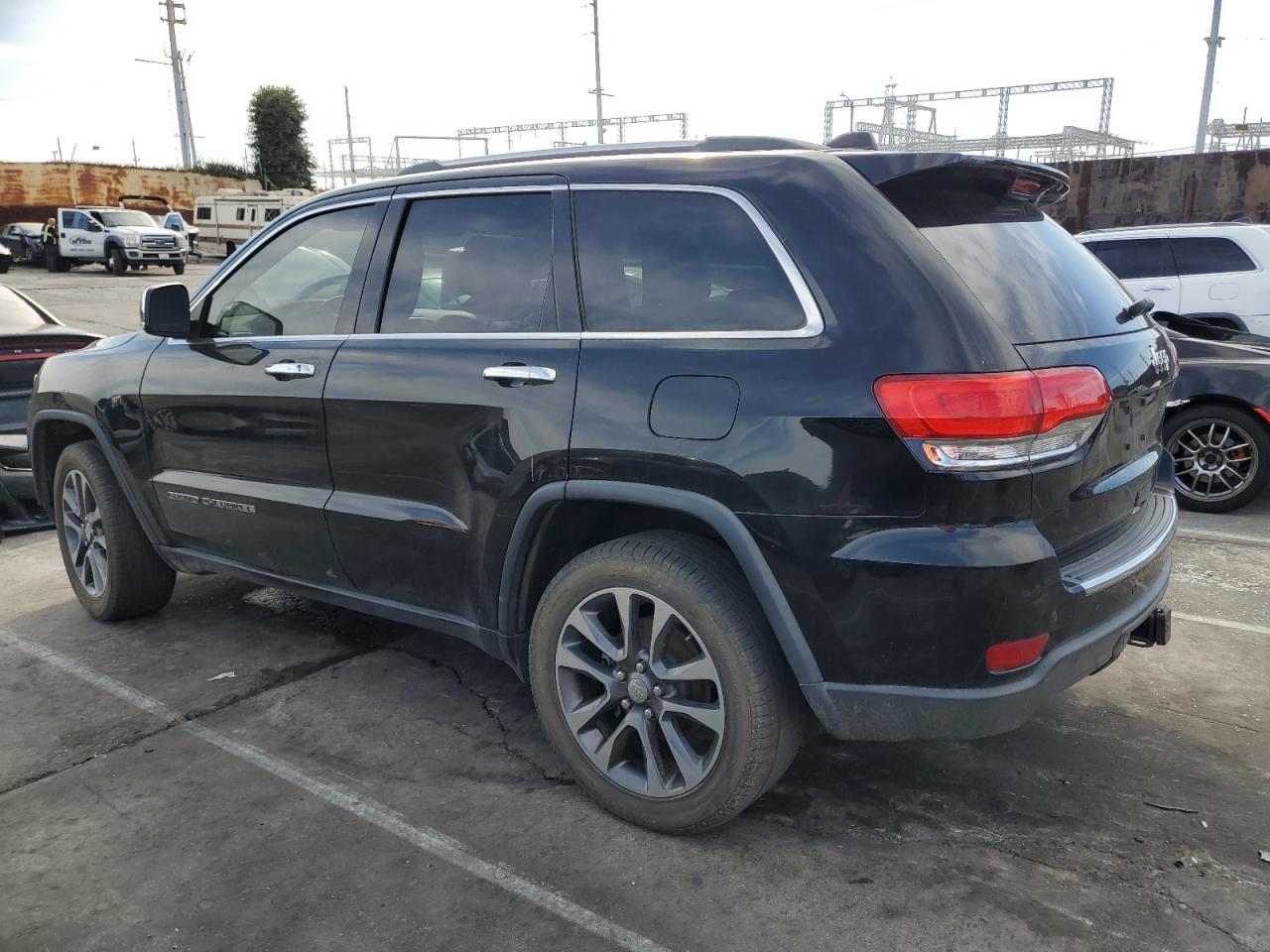 2018 Jeep Grand Cherokee - Image 2