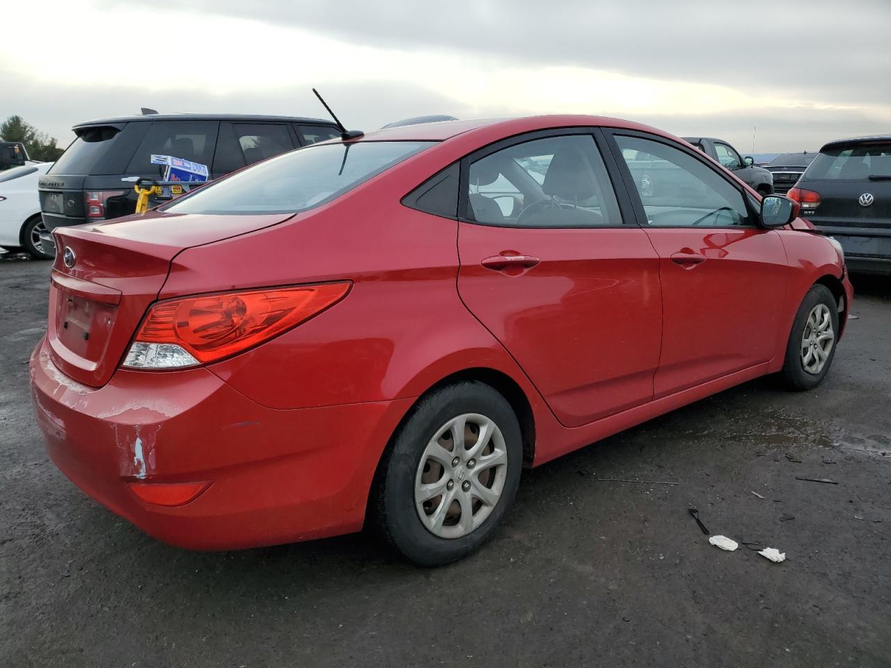 2013 Hyundai Accent - Image 3