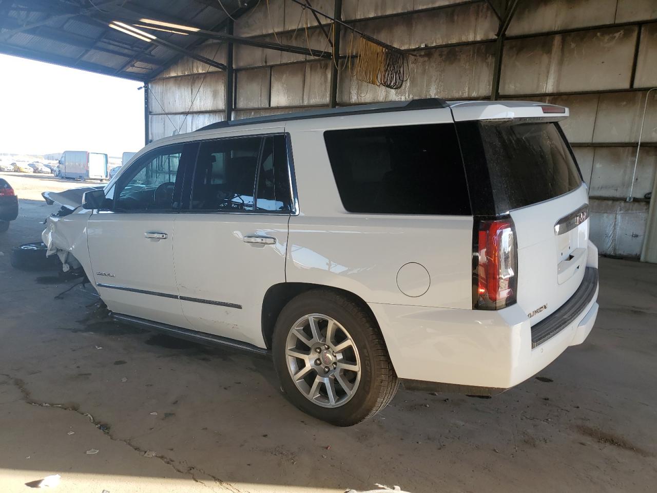 2018 GMC Yukon - Image 2