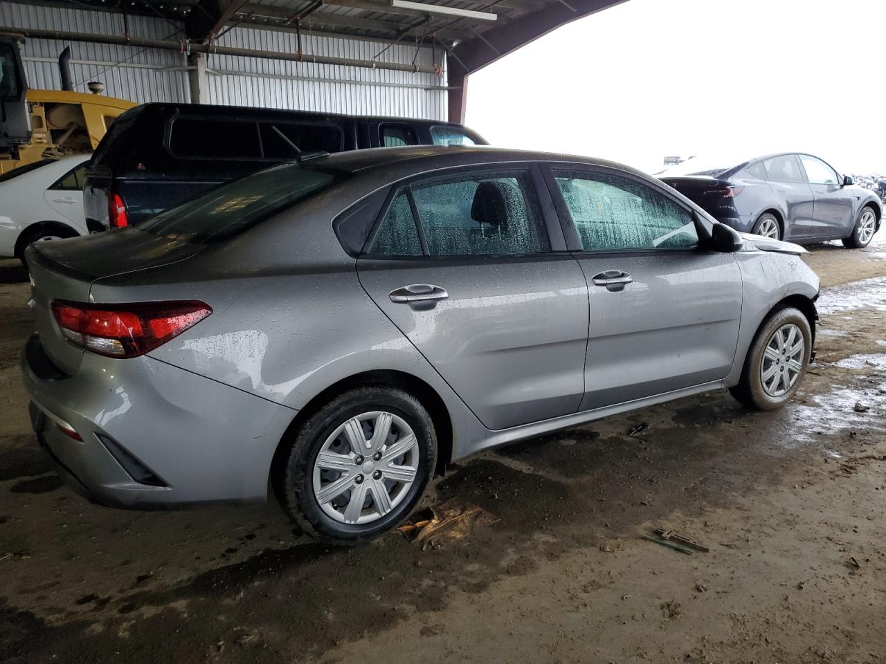 2022 Kia Rio - Image 3
