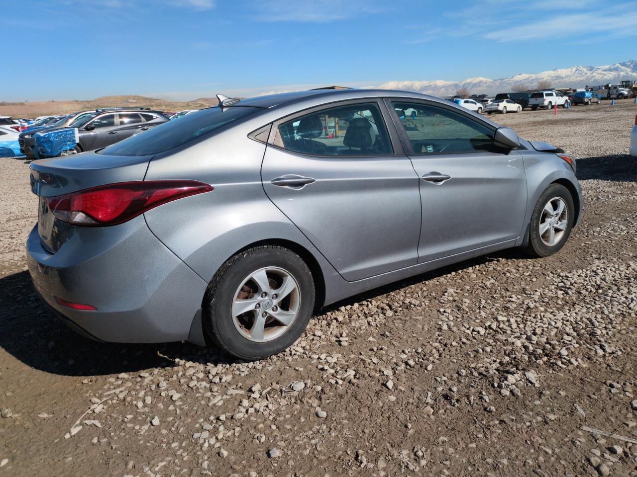 2015 Hyundai Elantra - Image 3