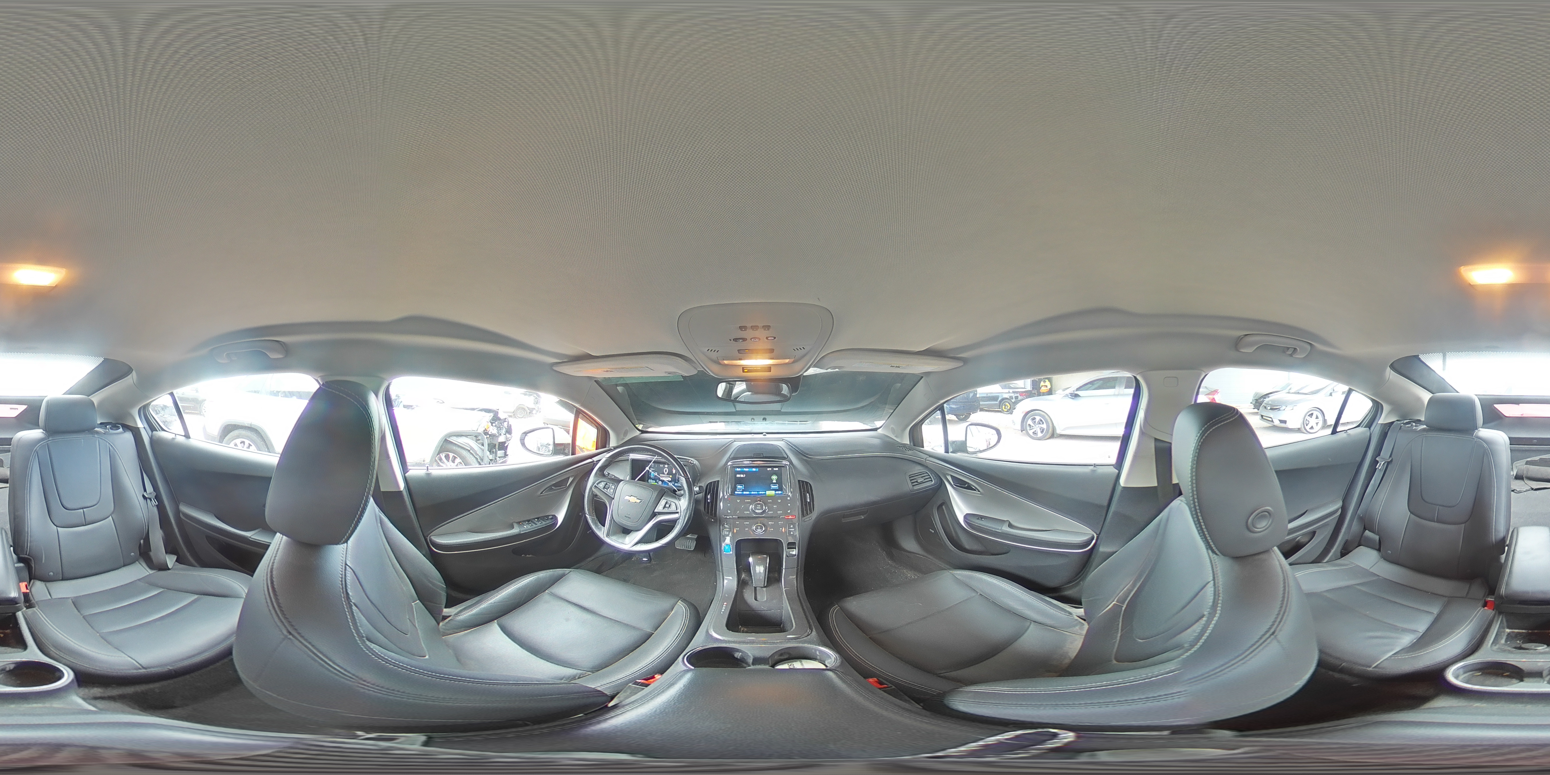 2015 Chevrolet Volt - Image 13
