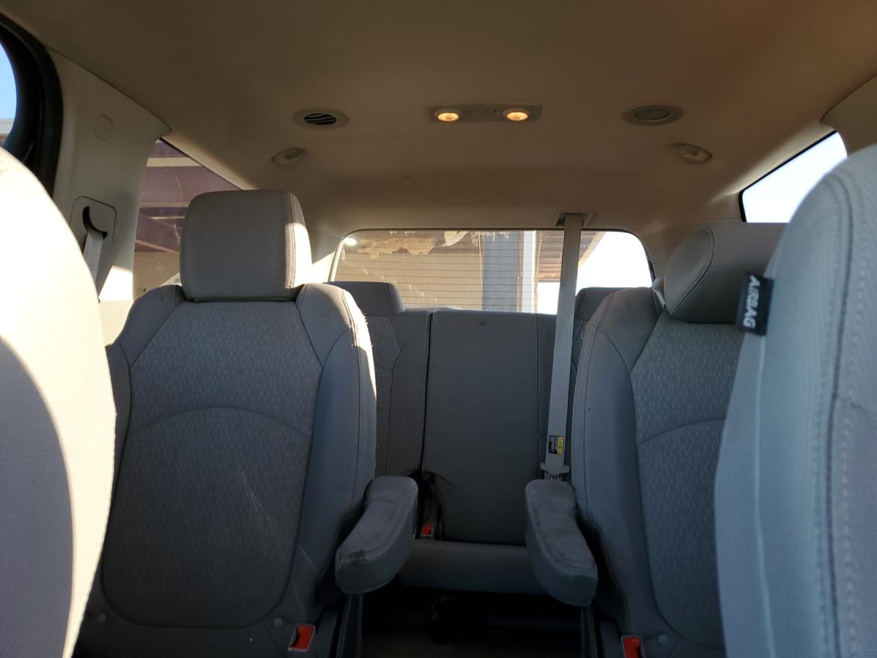 2015 GMC Acadia - Image 10