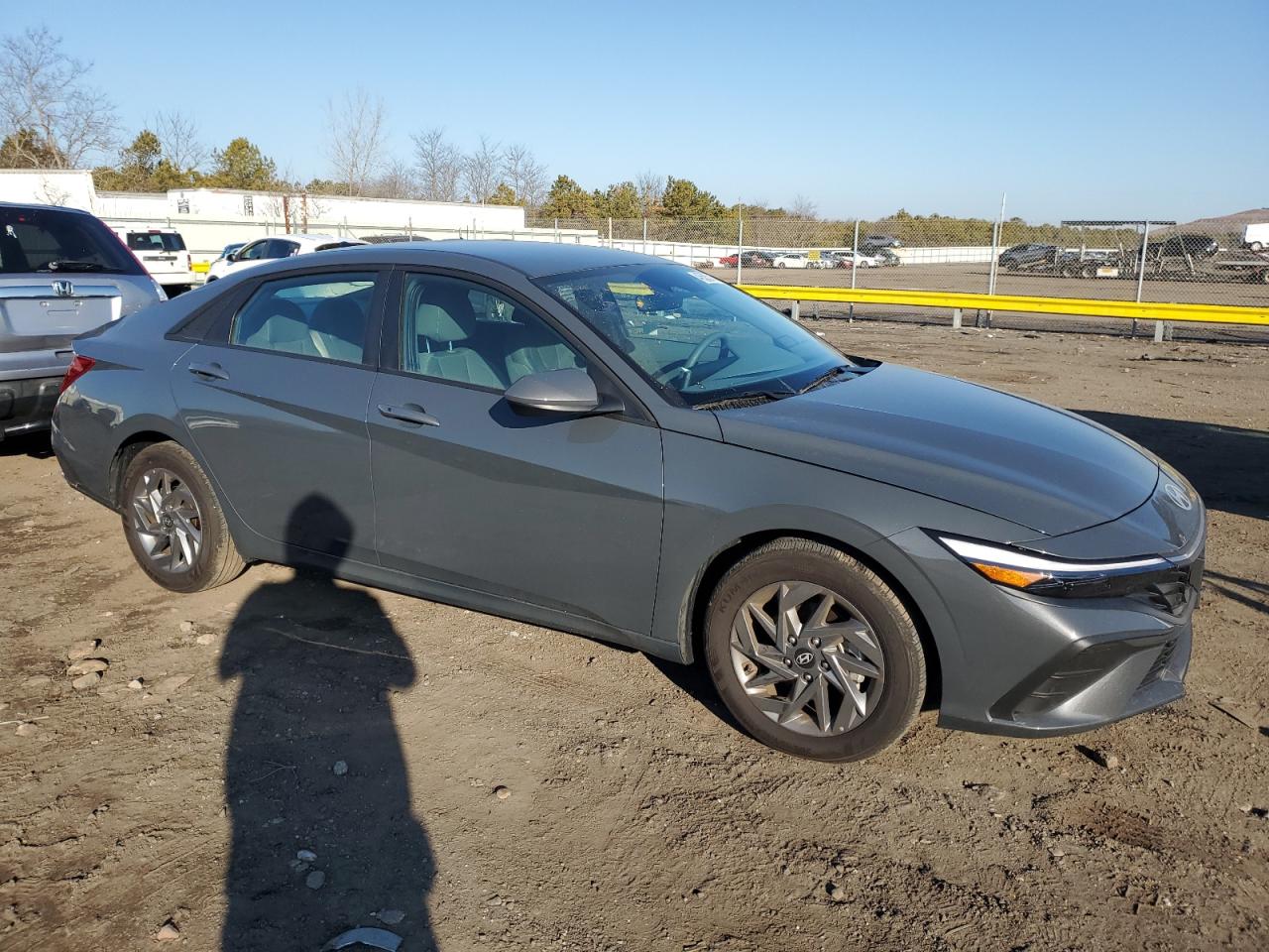 2024 Hyundai Elantra - Image 4