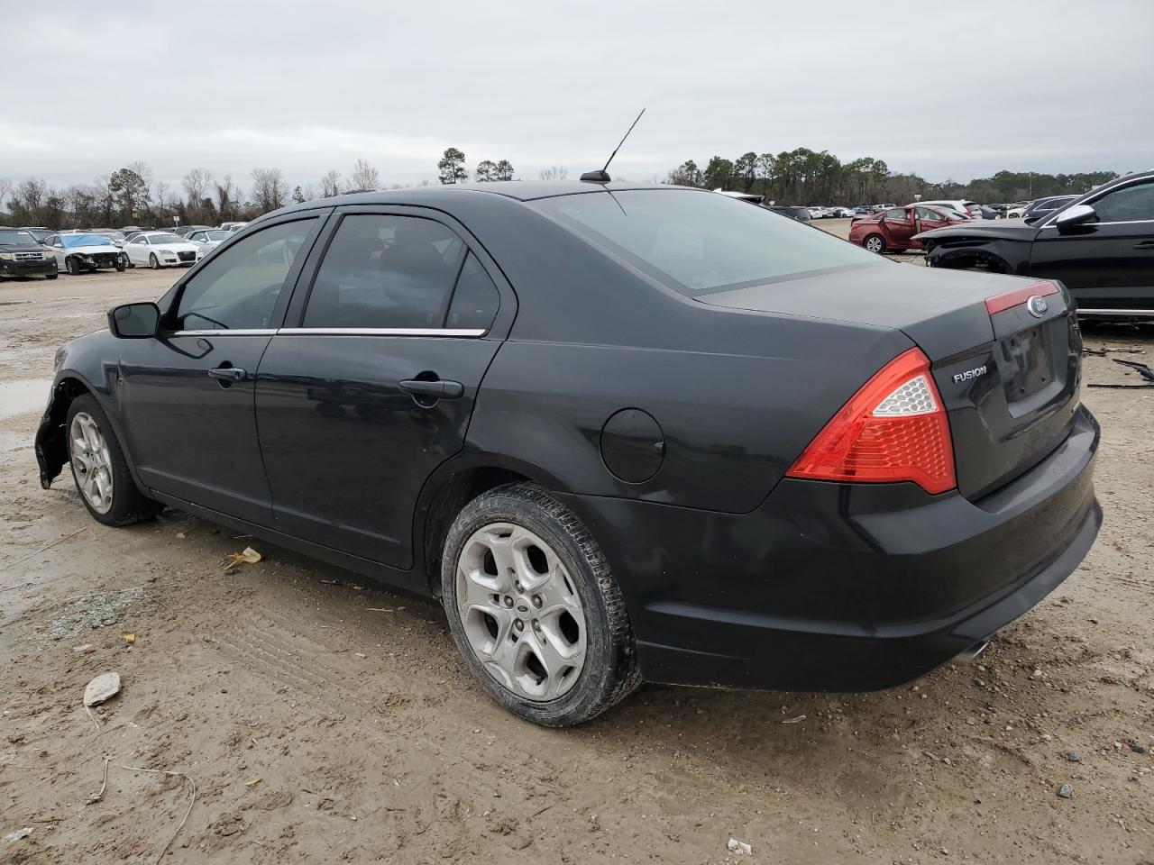 2011 Ford Fusion - Image 2