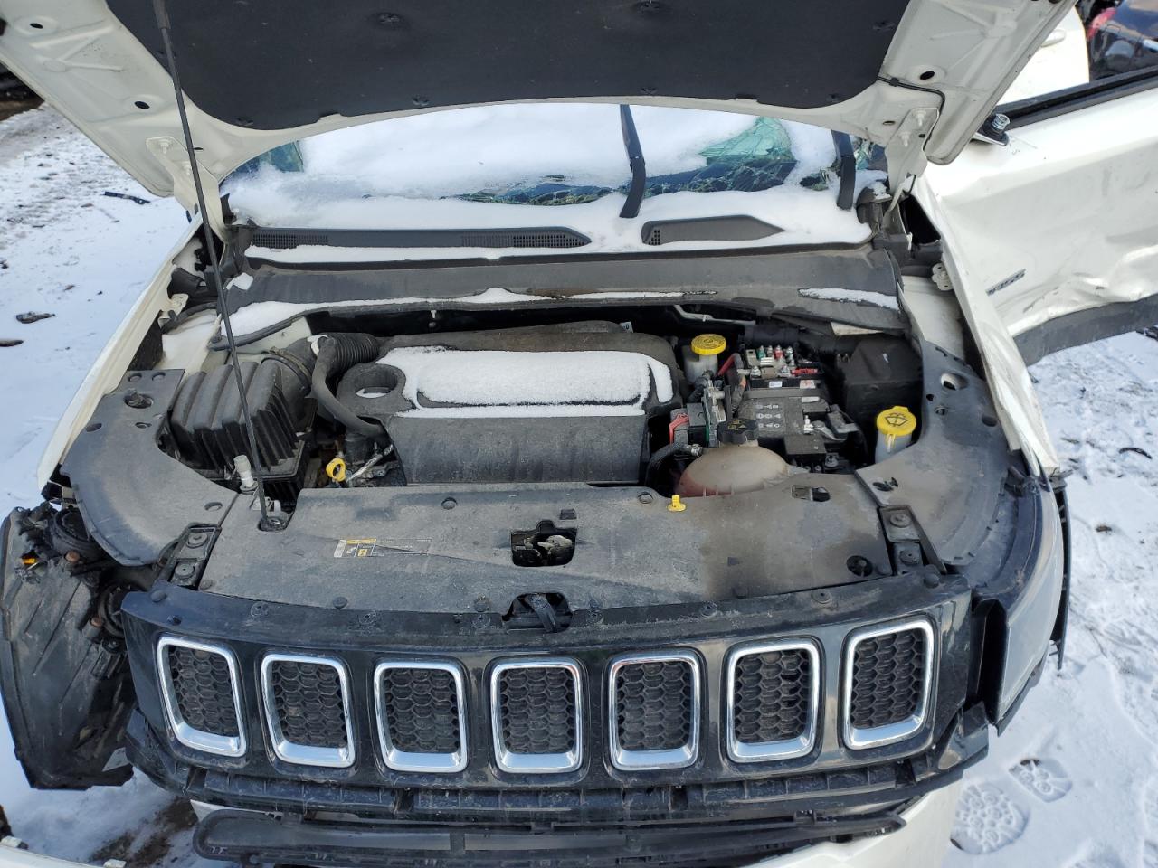 2021 Jeep Compass - Image 12