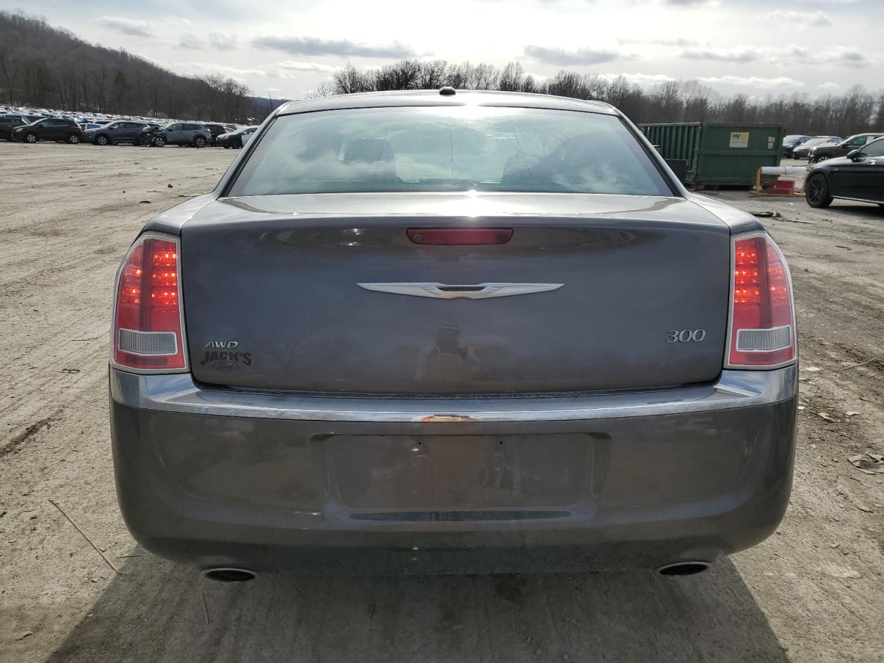 2014 Chrysler 300 - Image 6