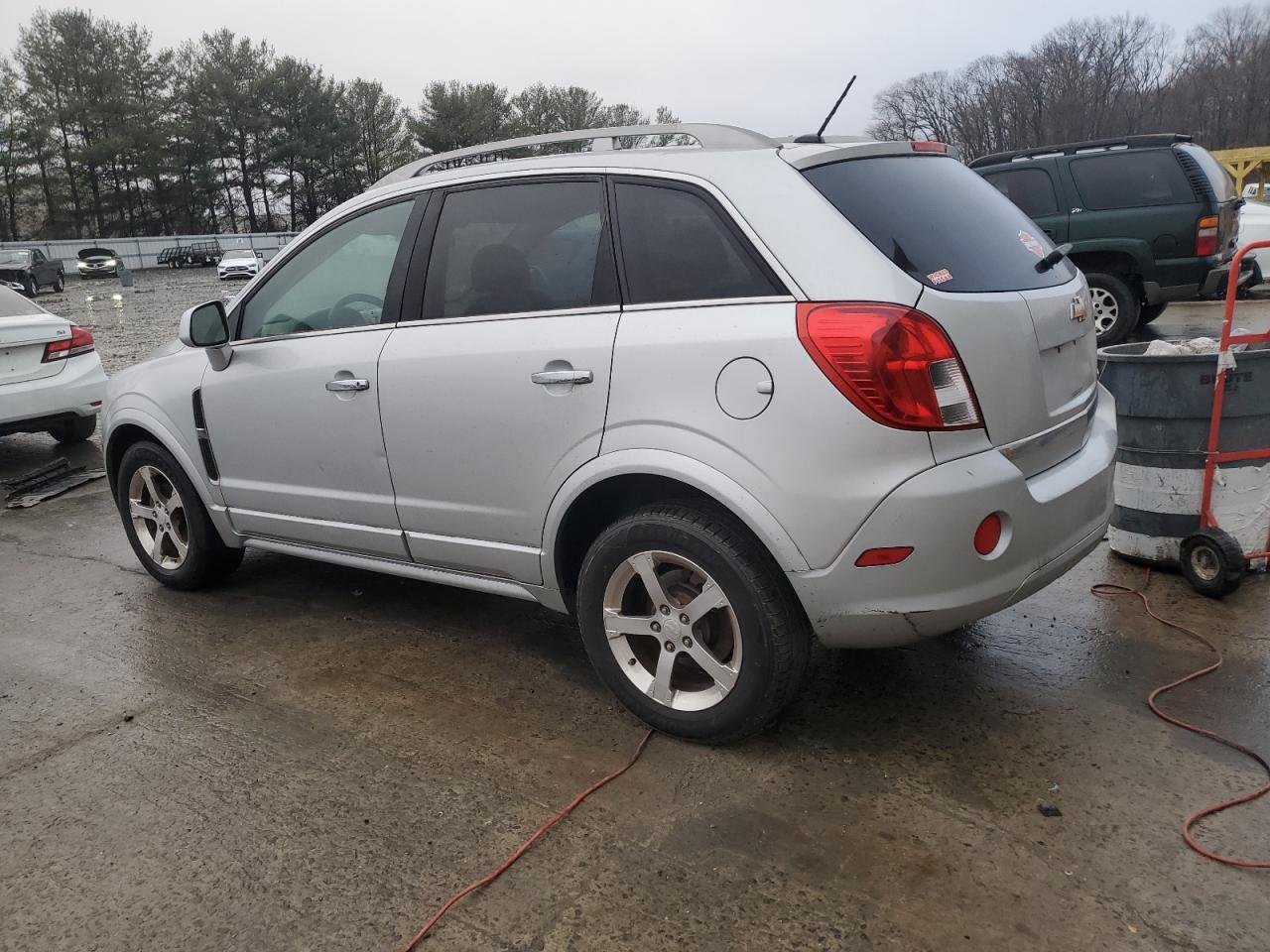2013 Chevrolet Captiva - Image 2