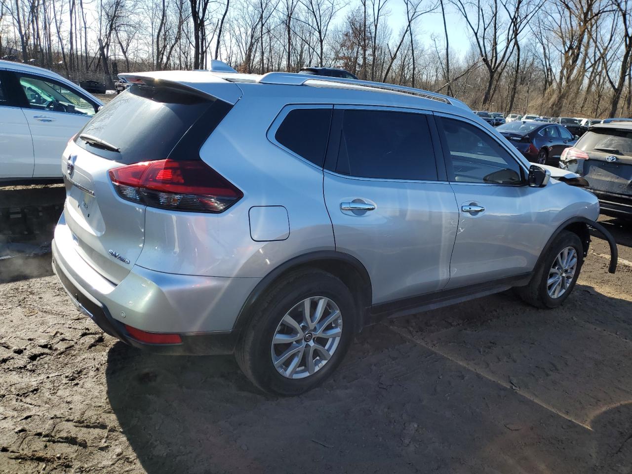 2020 Nissan Rogue - Image 3