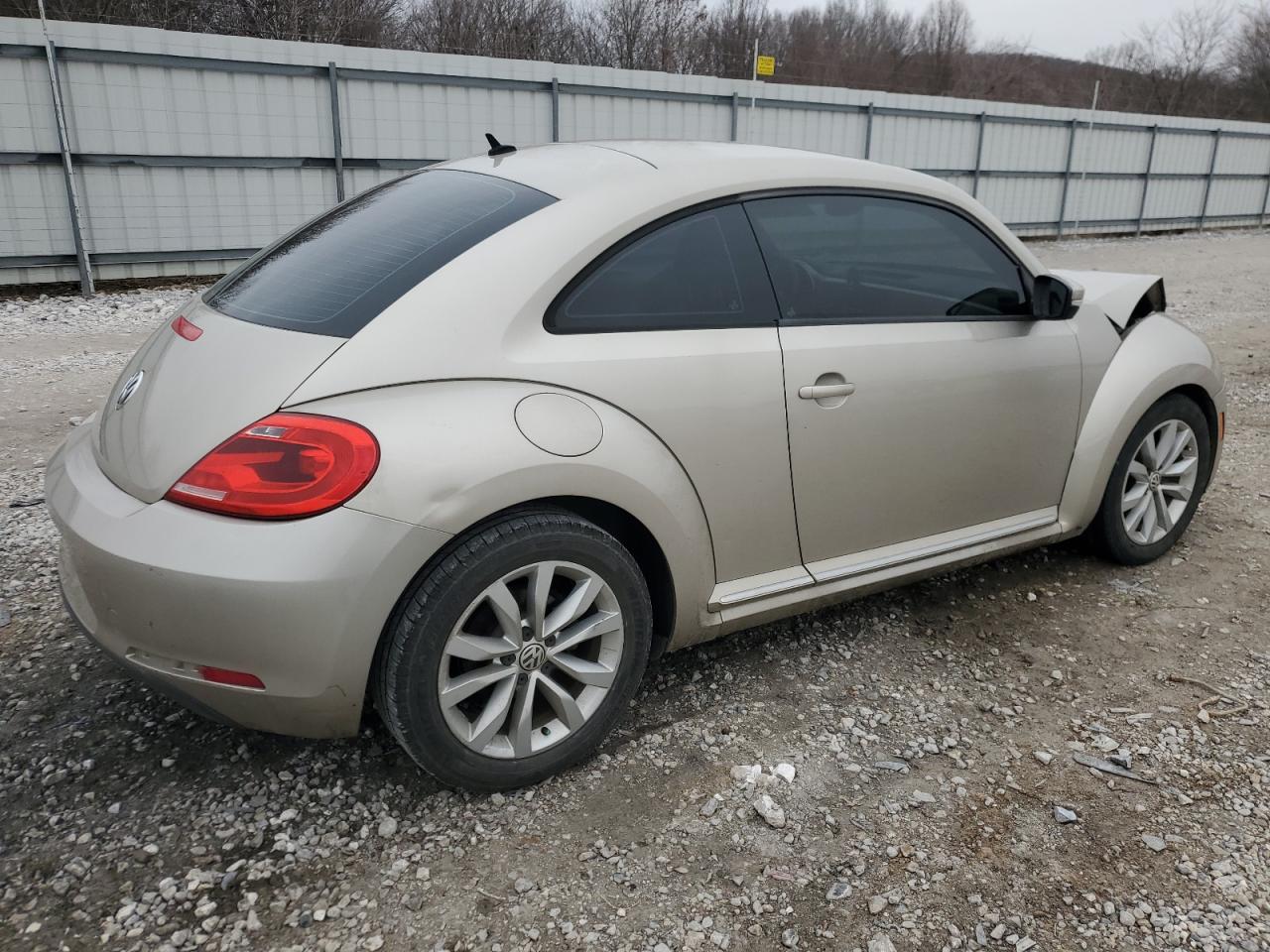 2012 Volkswagen Beetle - Image 3