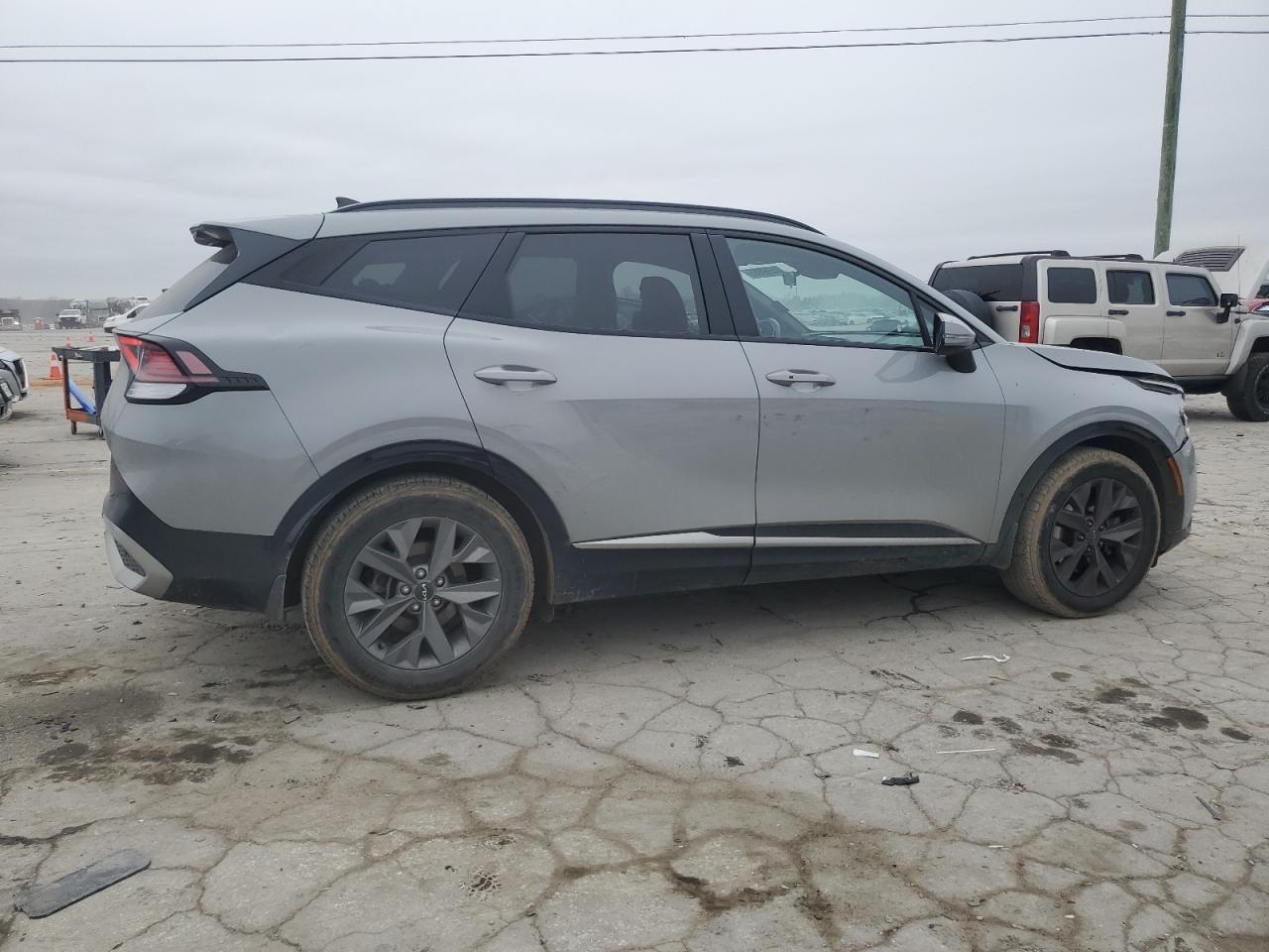 2023 Kia Sportage - Image 3