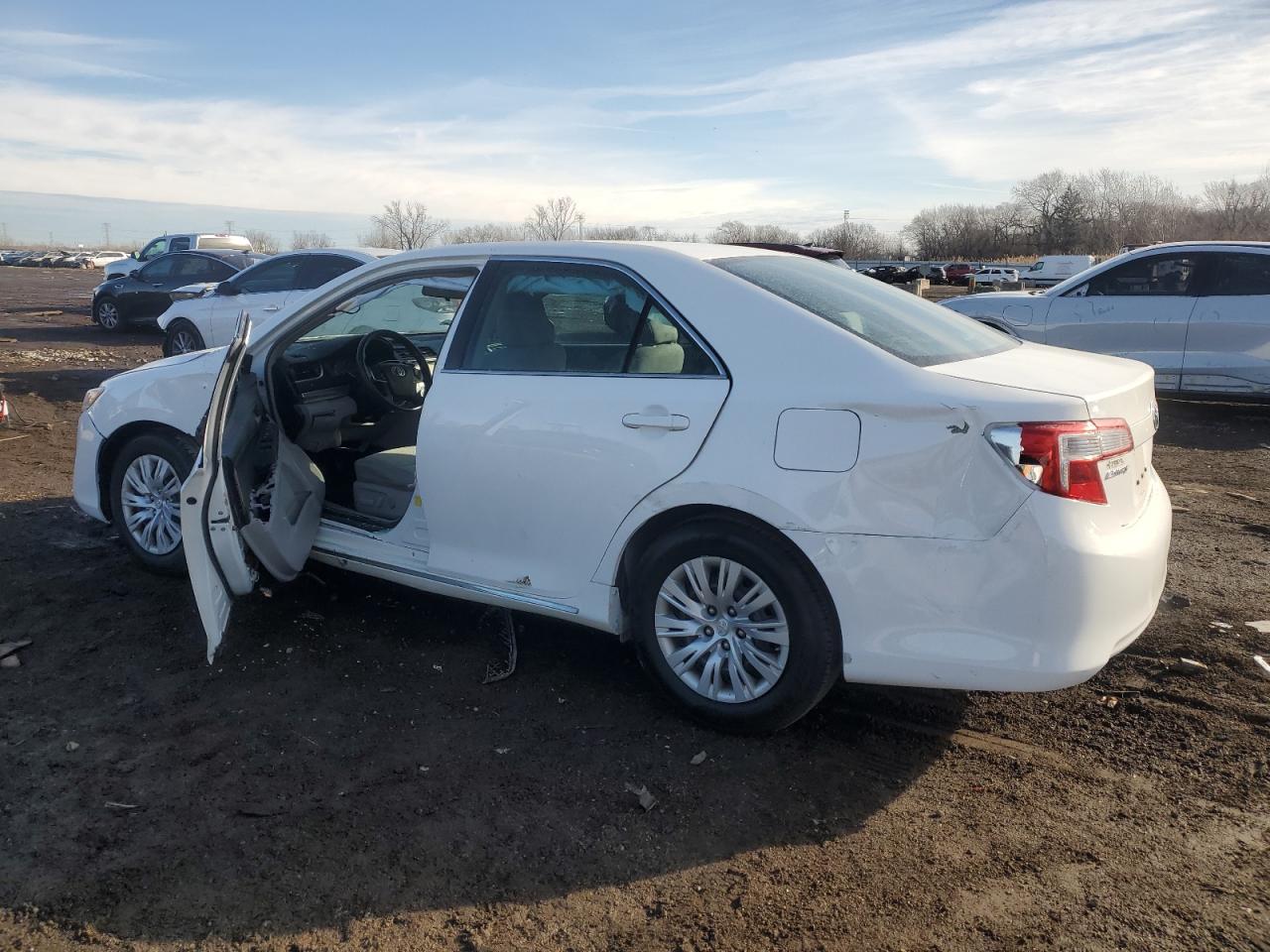 2014 Toyota Camry - Image 2
