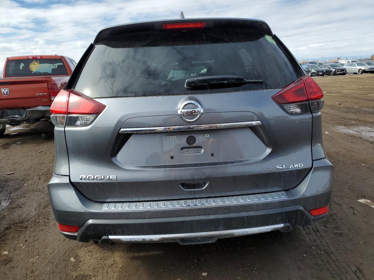 2017 Nissan Rogue - Image 6