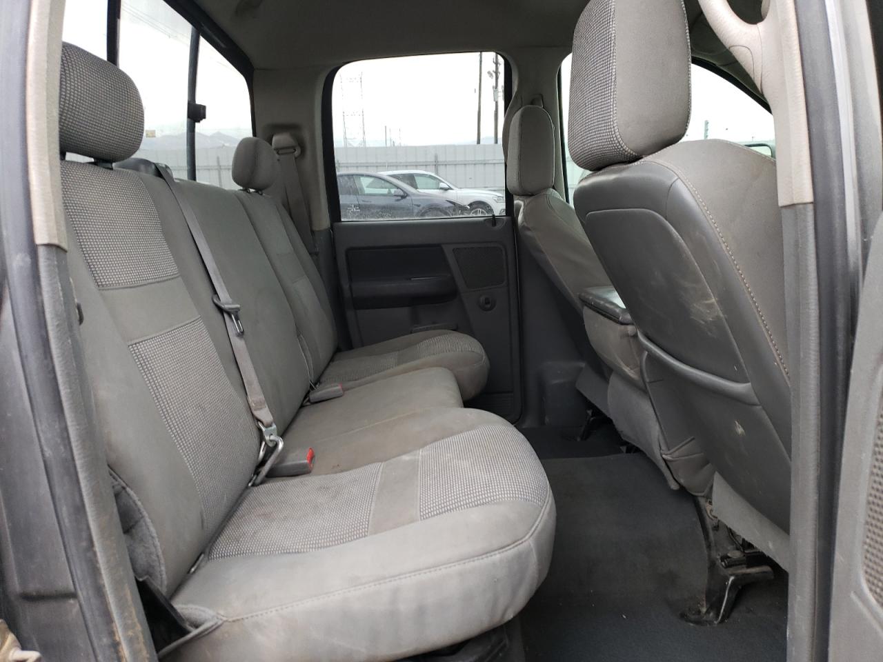 2006 Dodge RAM - Image 10