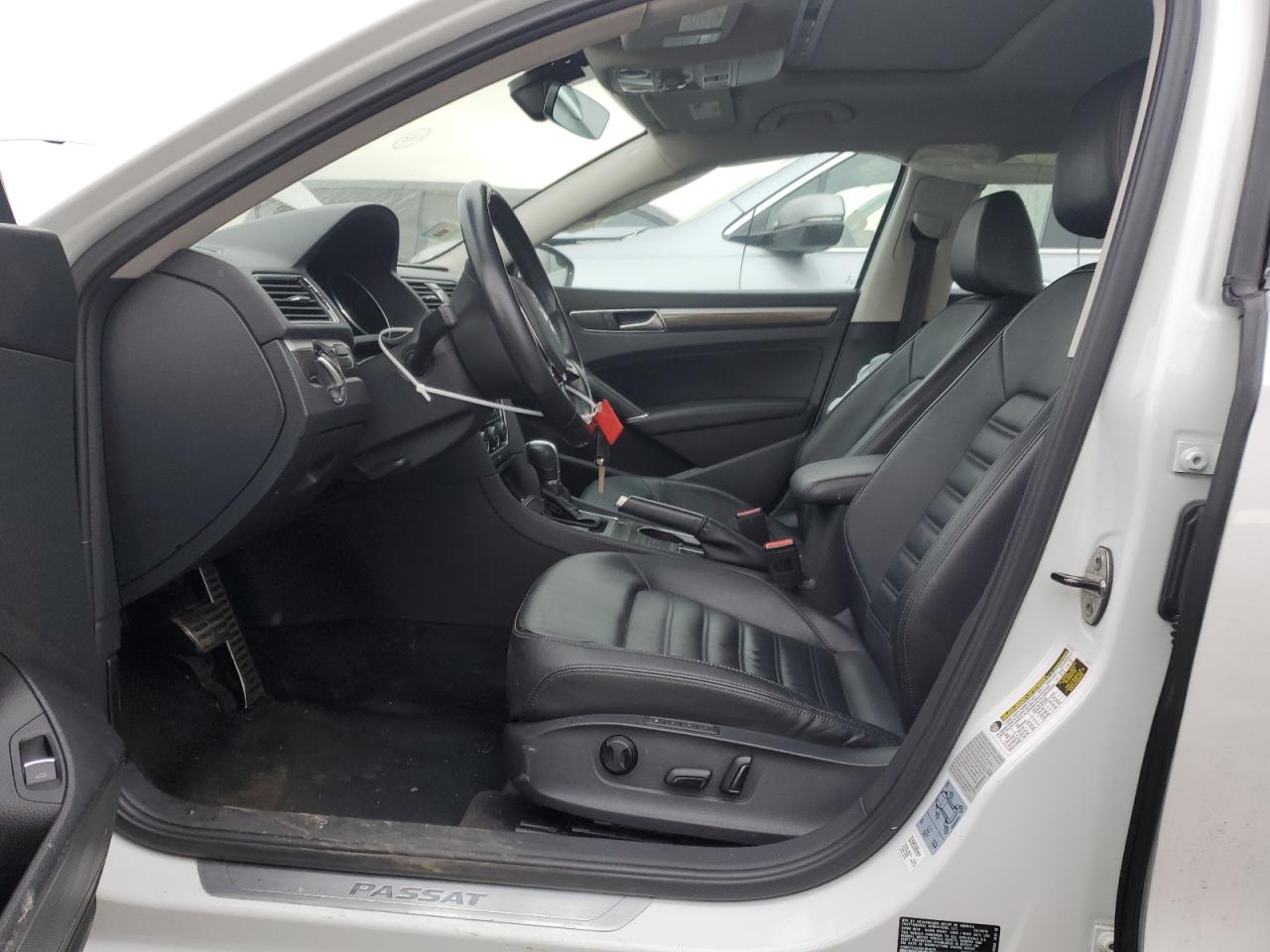 2016 Volkswagen Passat - Image 7