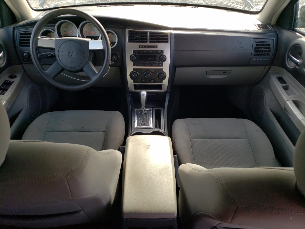 2007 Dodge Magnum - Image 8