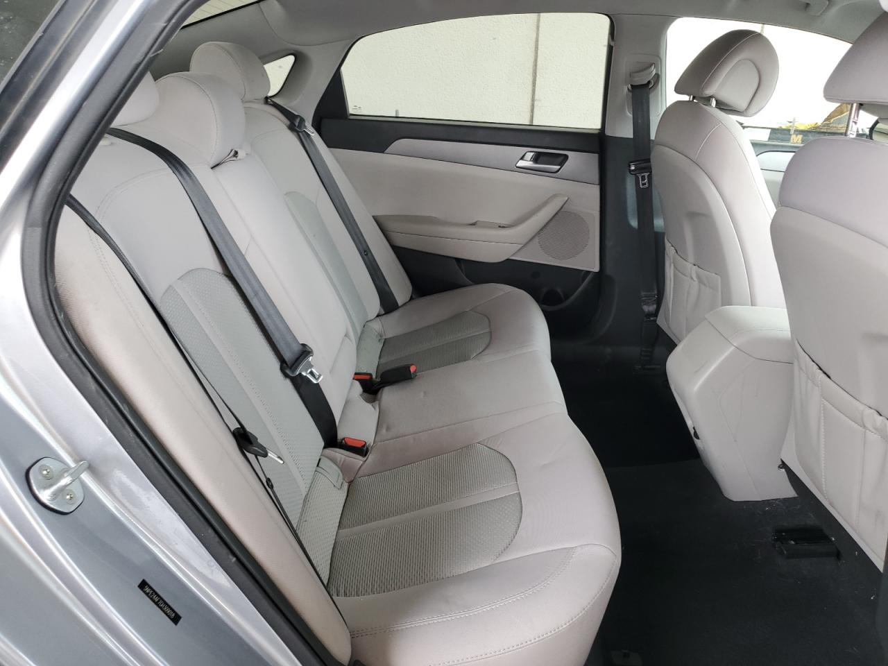 2016 Hyundai Sonata - Image 10