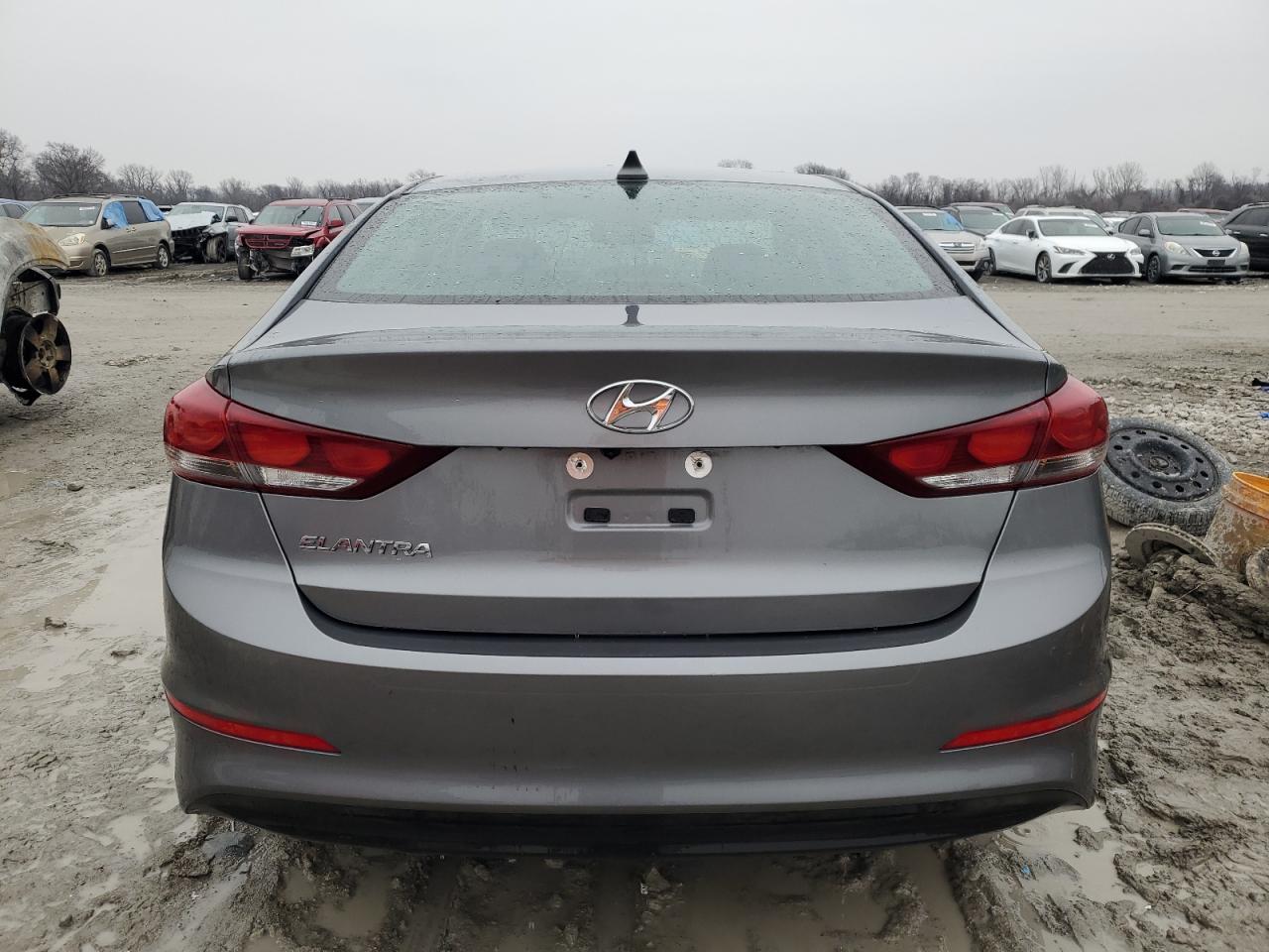 2018 Hyundai Elantra - Image 6