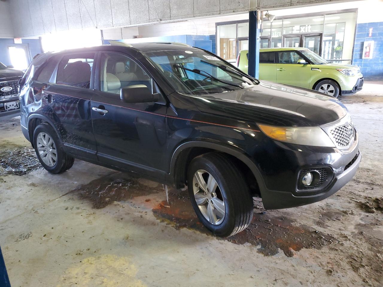 2011 Kia Sorento - Image 4