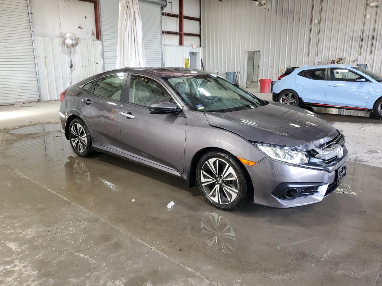 2018 Honda Civic - Image 4