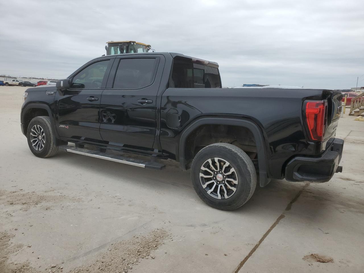 2021 GMC Sierra - Image 2