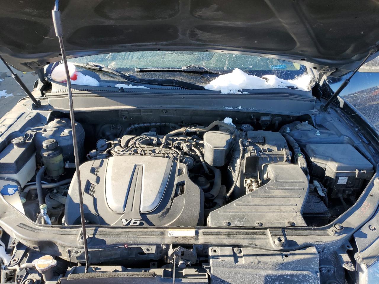 2012 Hyundai Santa Fe - Image 12