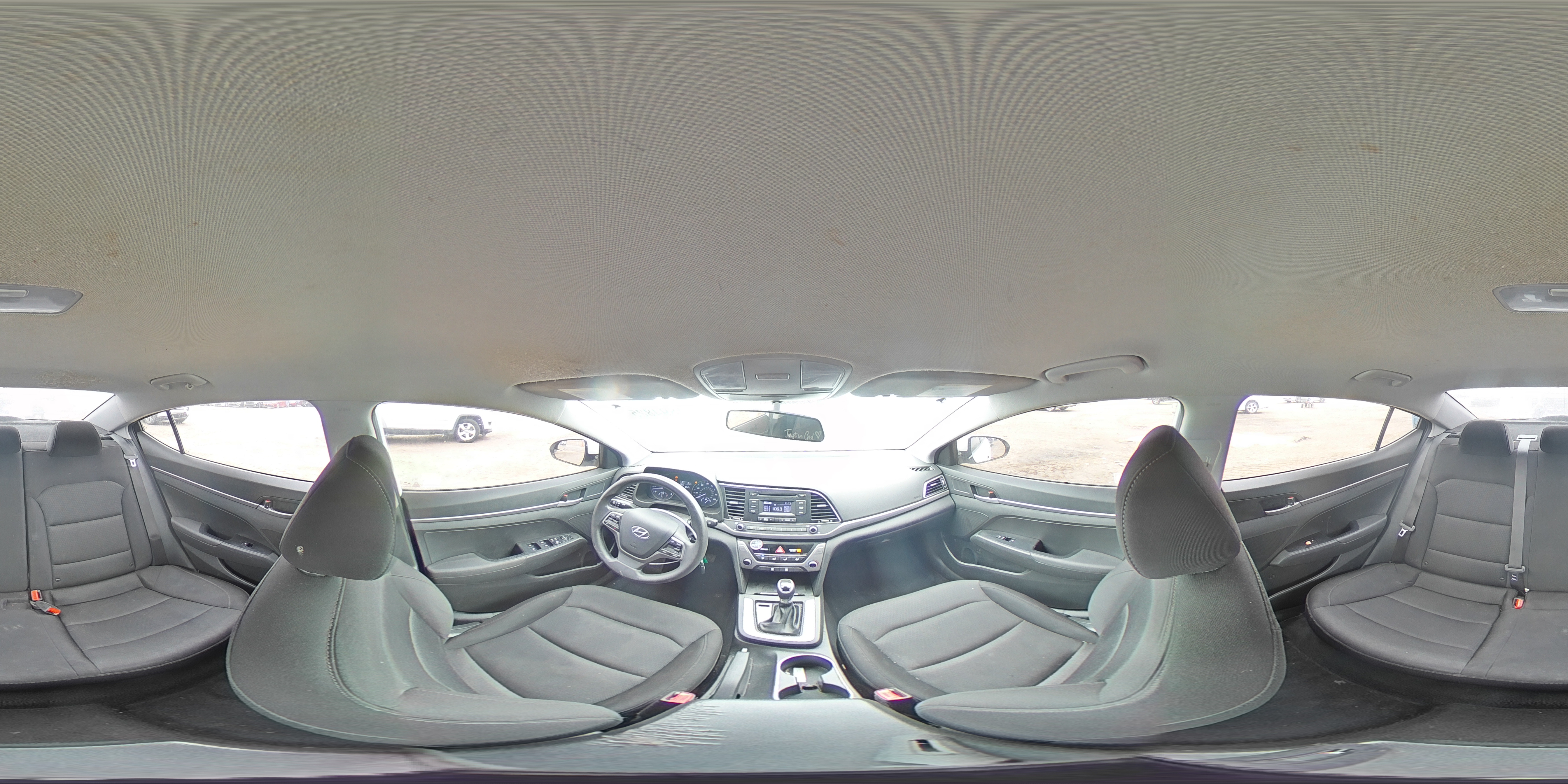 2018 Hyundai Elantra - Image 12