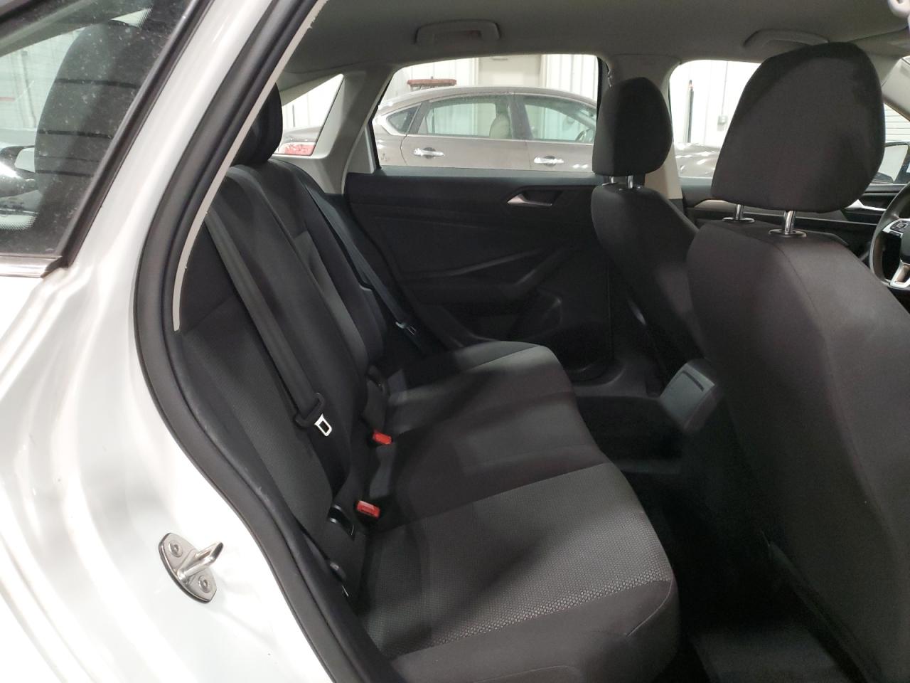 2019 Volkswagen Jetta - Image 10