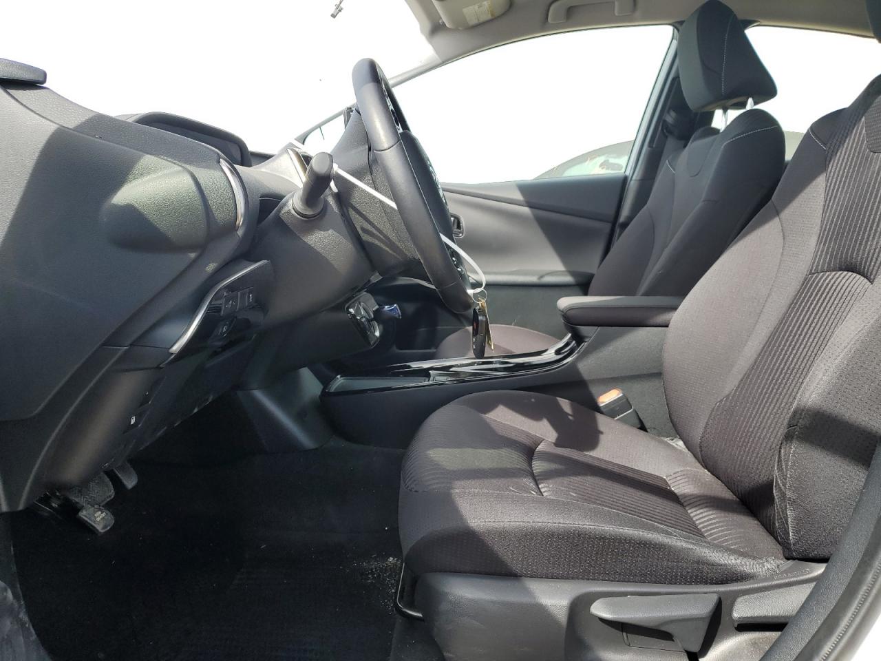 2022 Toyota Prius - Image 7