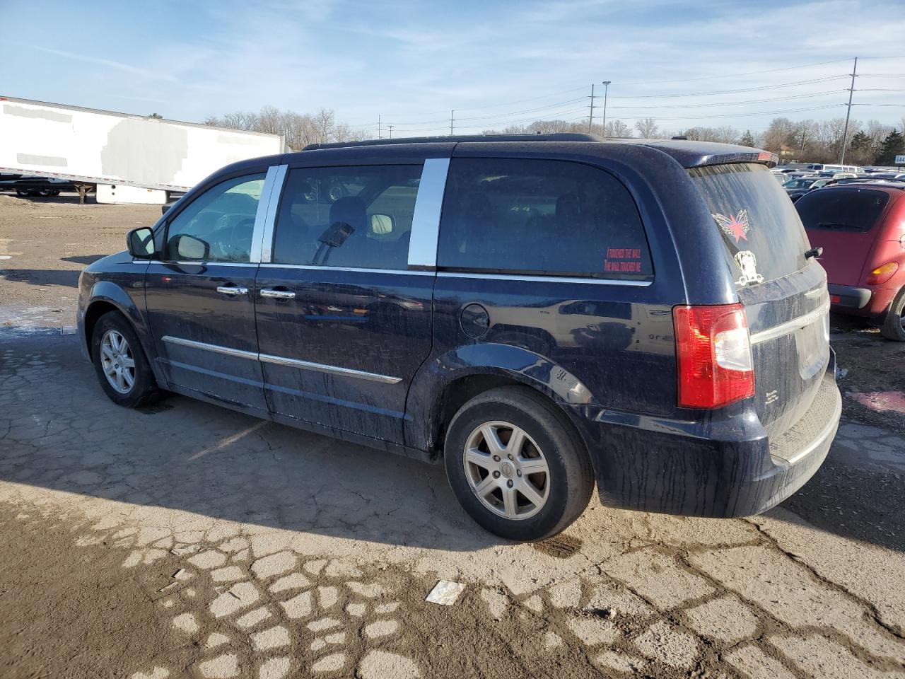 2012 Chrysler Town & Country - Image 2