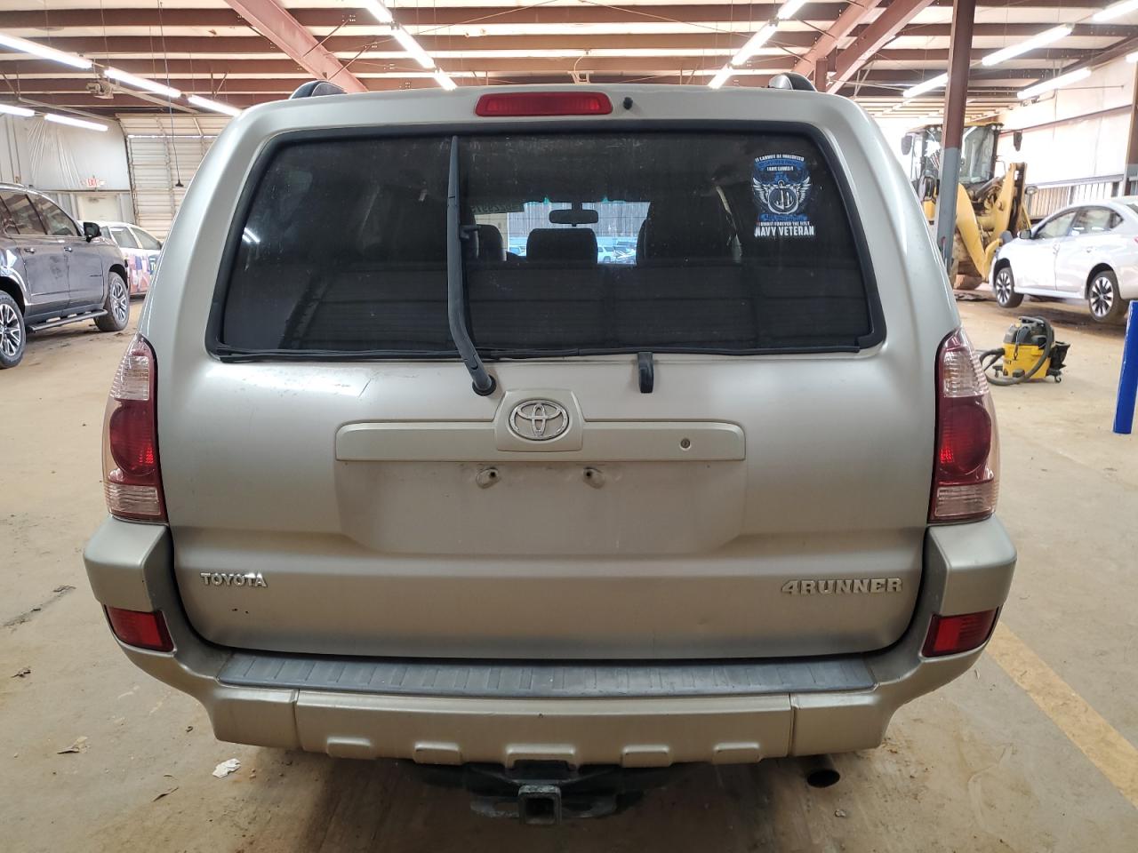 2004 Toyota 4Runner - Image 6