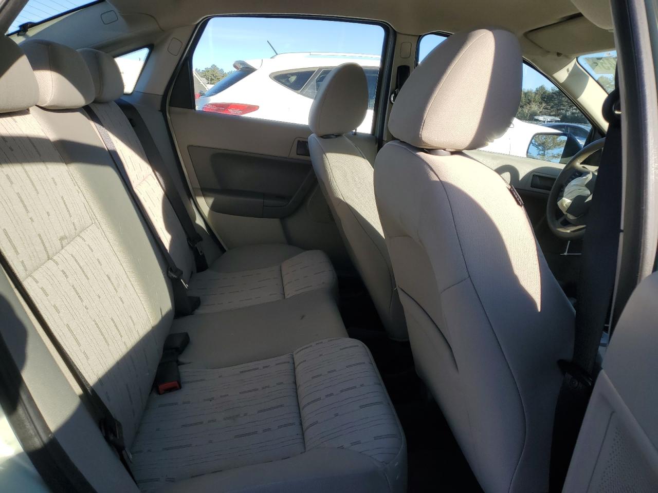 2011 Ford Focus - Image 10