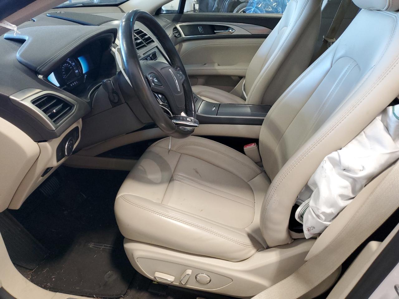 2017 Lincoln MKZ - Image 7