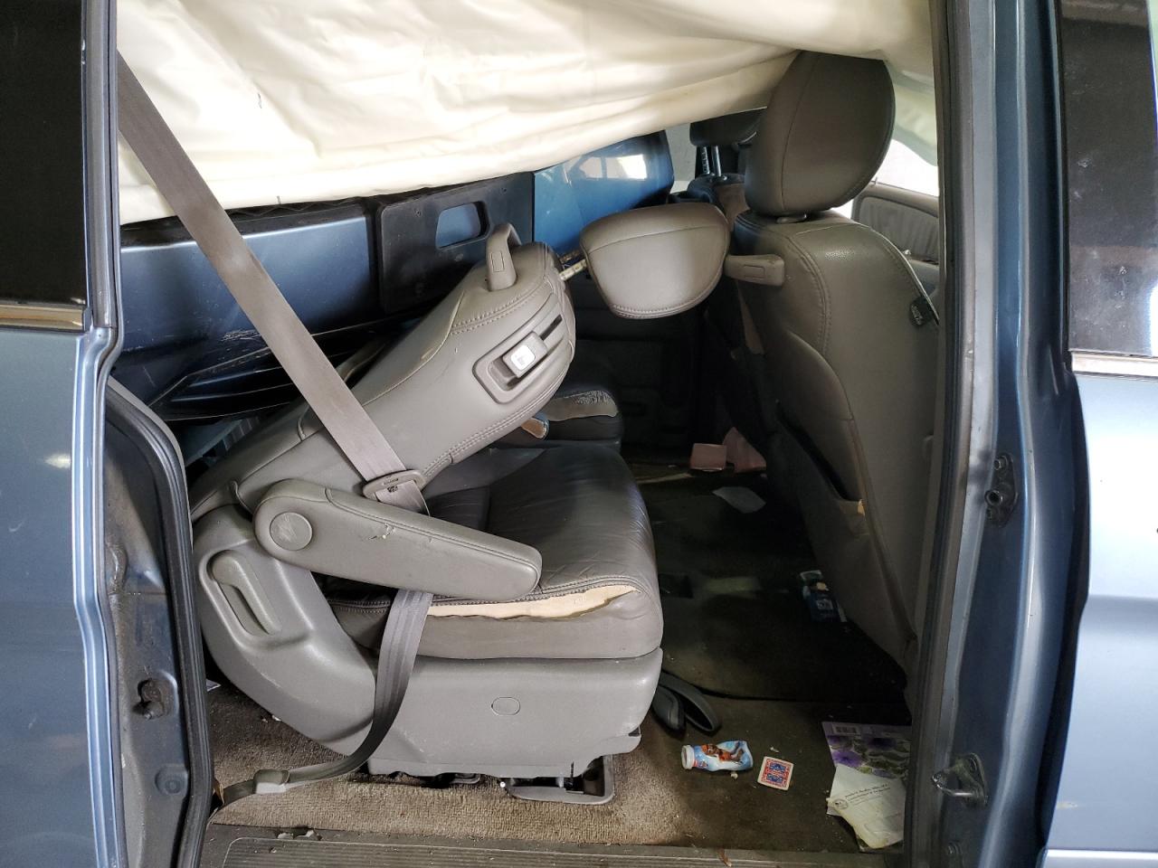 2009 Honda Odyssey - Image 11