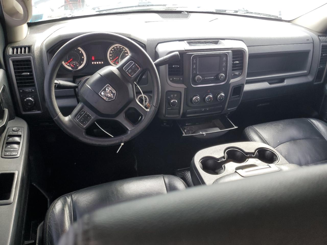 2014 RAM 1500 - Image 8