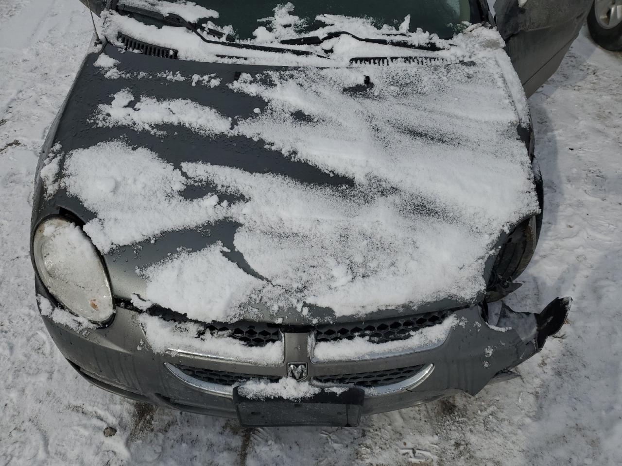 2005 Dodge Neon - Image 11