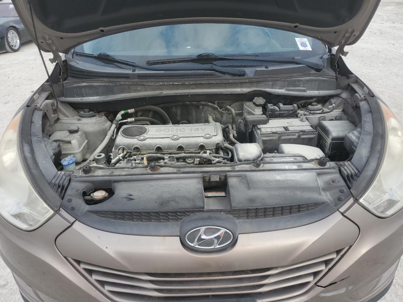 2012 Hyundai Tucson - Image 12
